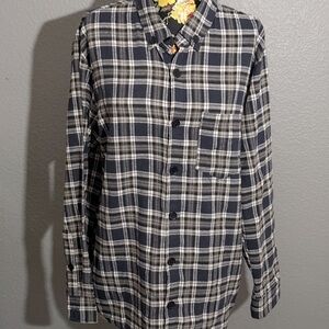 Women’s flannel shirt size large
